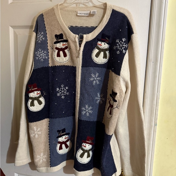 Croft & Barrow Cream and Blue Cardigan Sweater - Picture 2 of 5